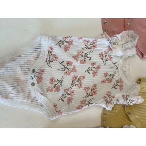 Rachel Zoe baby clothes 0-3M - Picture 2 of 6